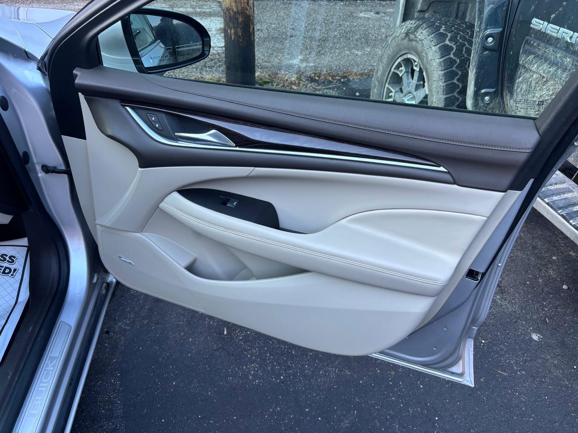 2017 Buick LaCrosse Essence