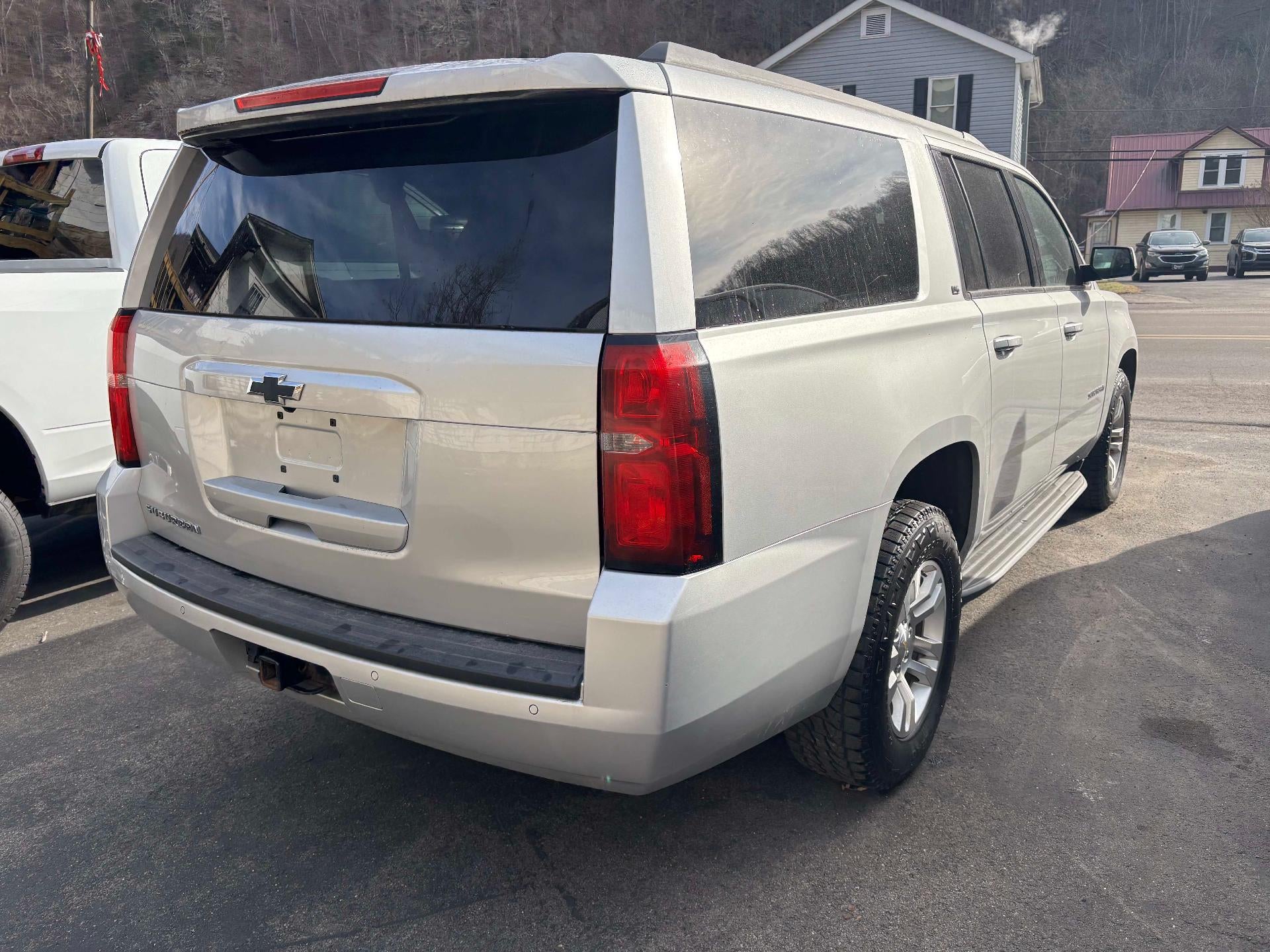 2016 Chevrolet Suburban LS