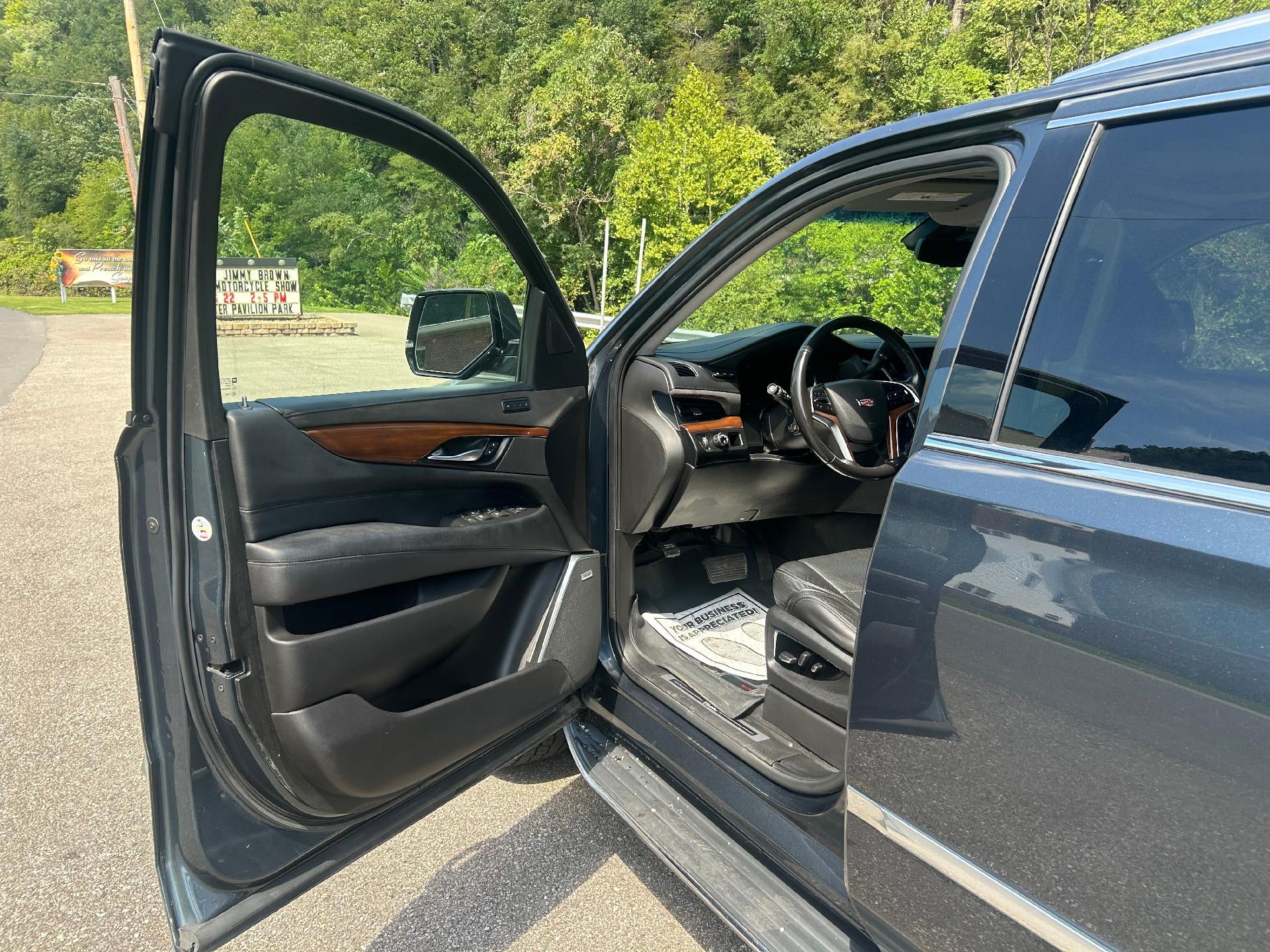 2019 Cadillac Escalade ESV Luxury