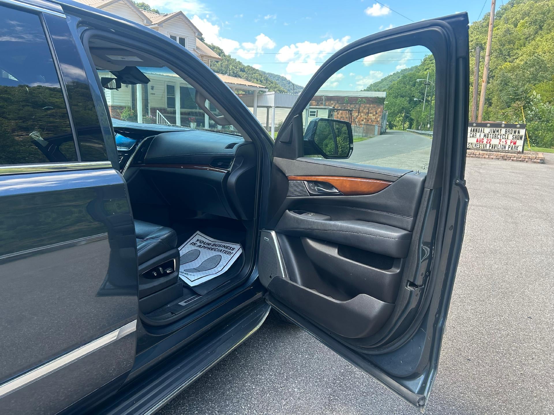 2019 Cadillac Escalade ESV Luxury