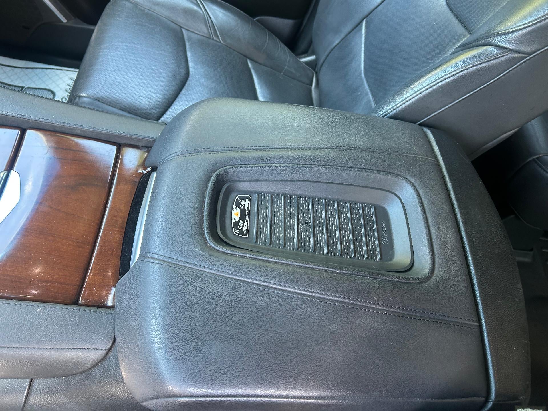 2019 Cadillac Escalade ESV Luxury