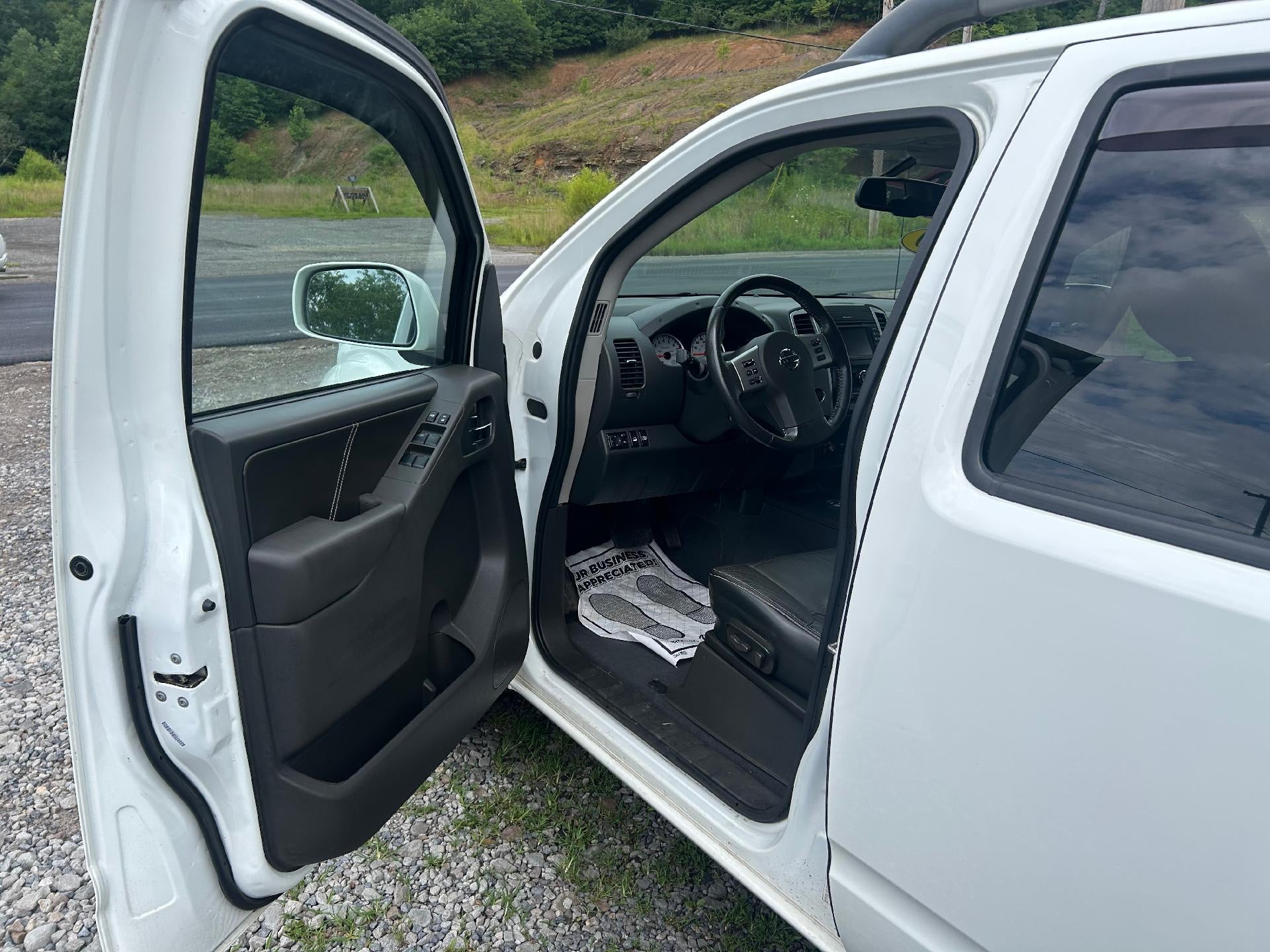2020 Nissan Frontier Crew Cab PRO-4X 4x4