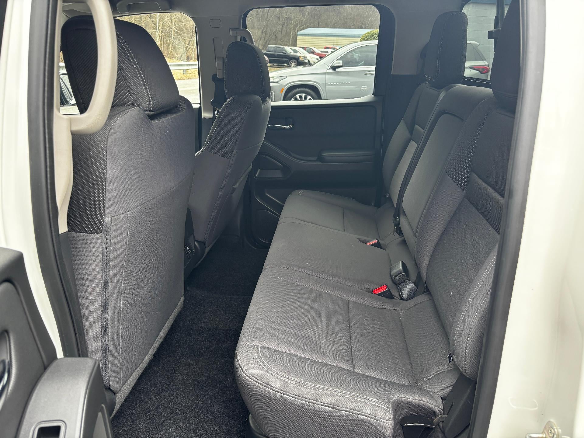 2024 Nissan Frontier SV