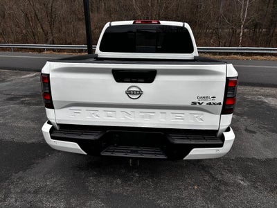 2024 Nissan Frontier SV