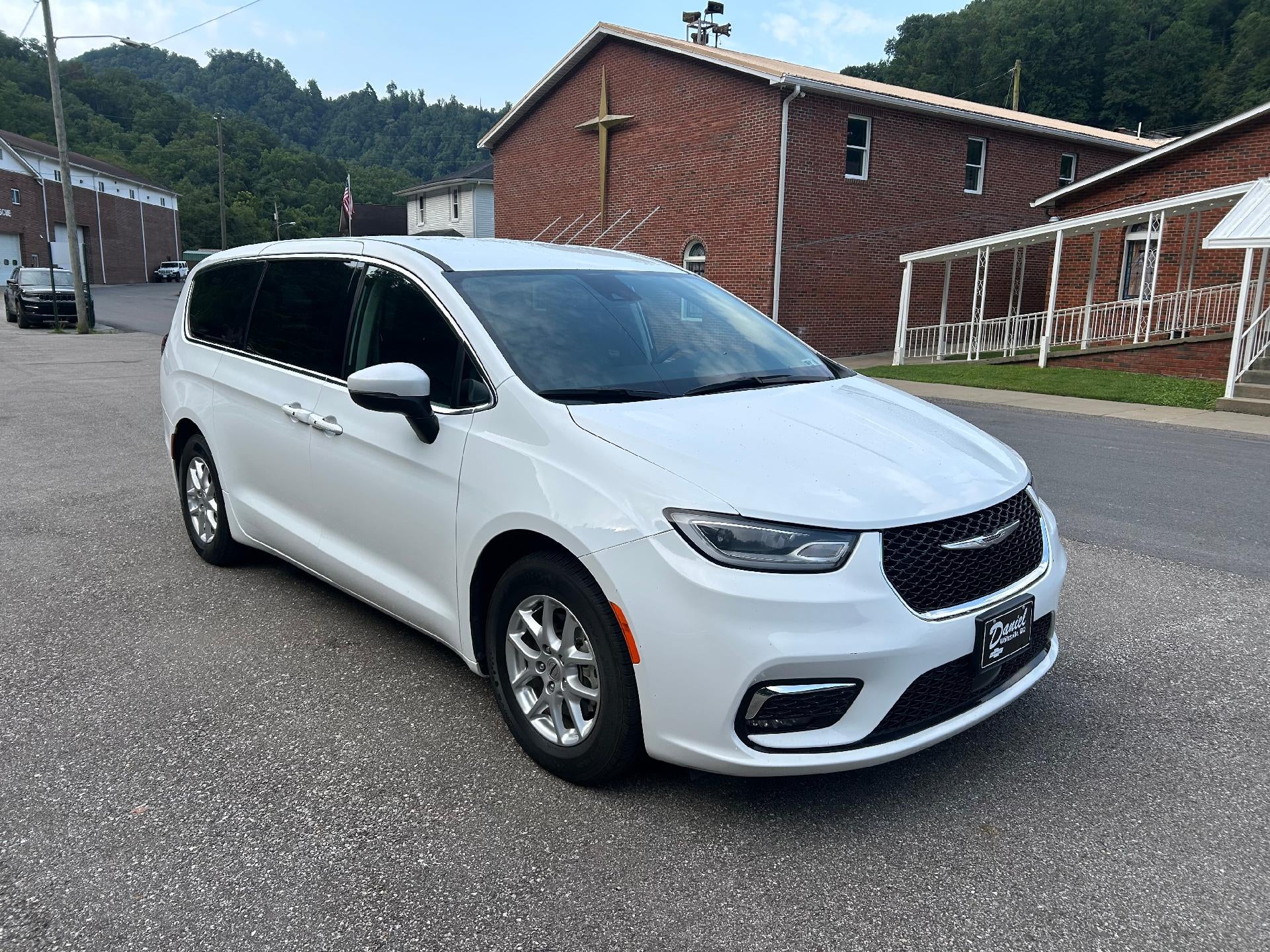 2023 Chrysler Pacifica Touring L