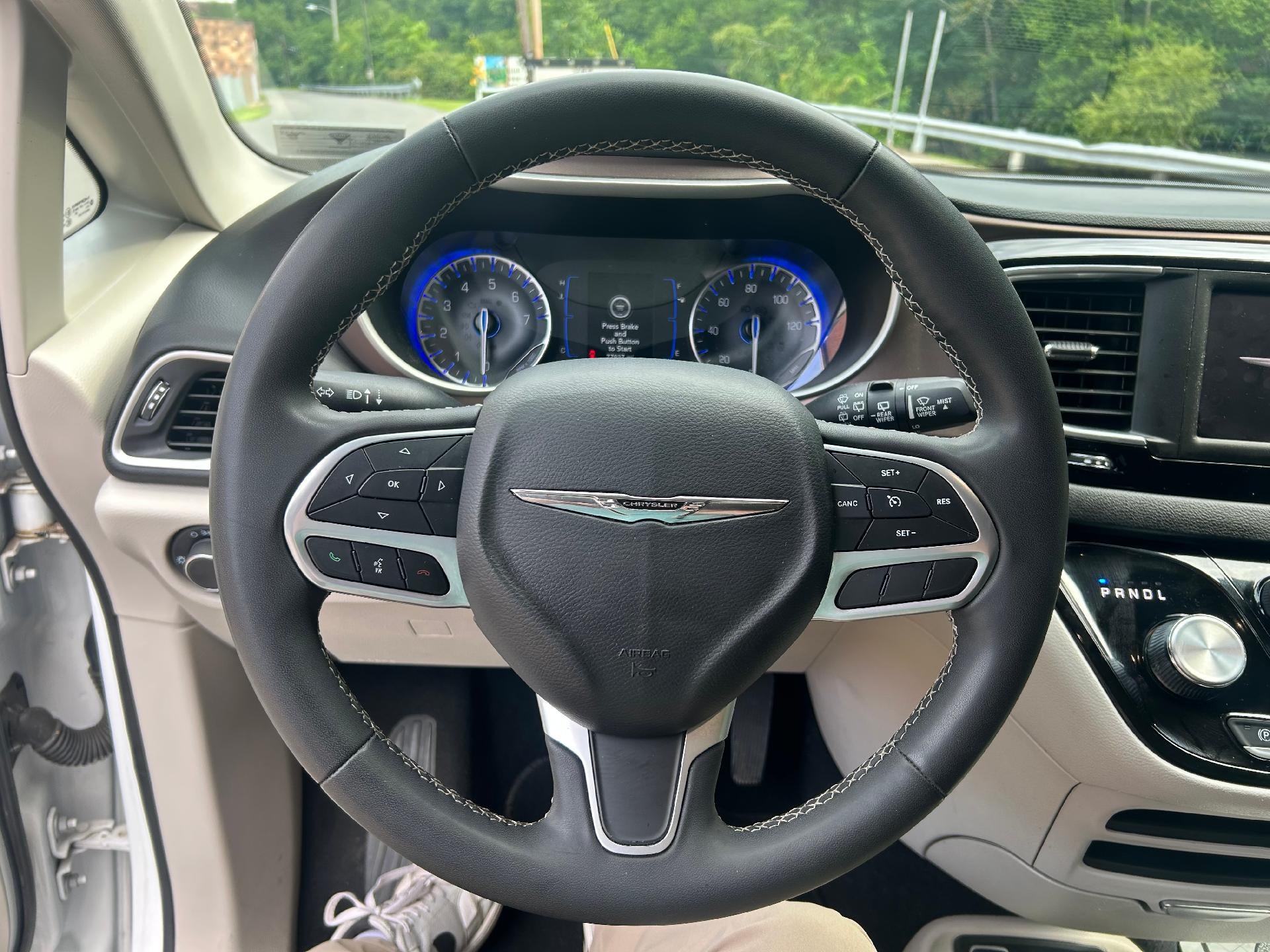 2023 Chrysler Voyager LX