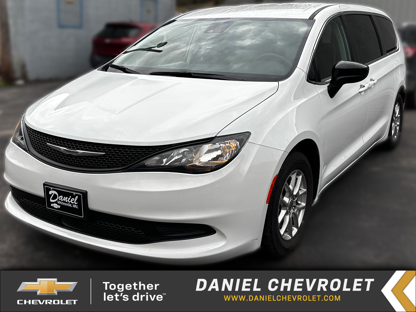 2024 Chrysler Voyager LX