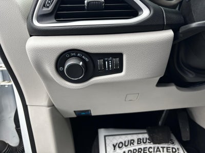 2024 Chrysler Voyager LX