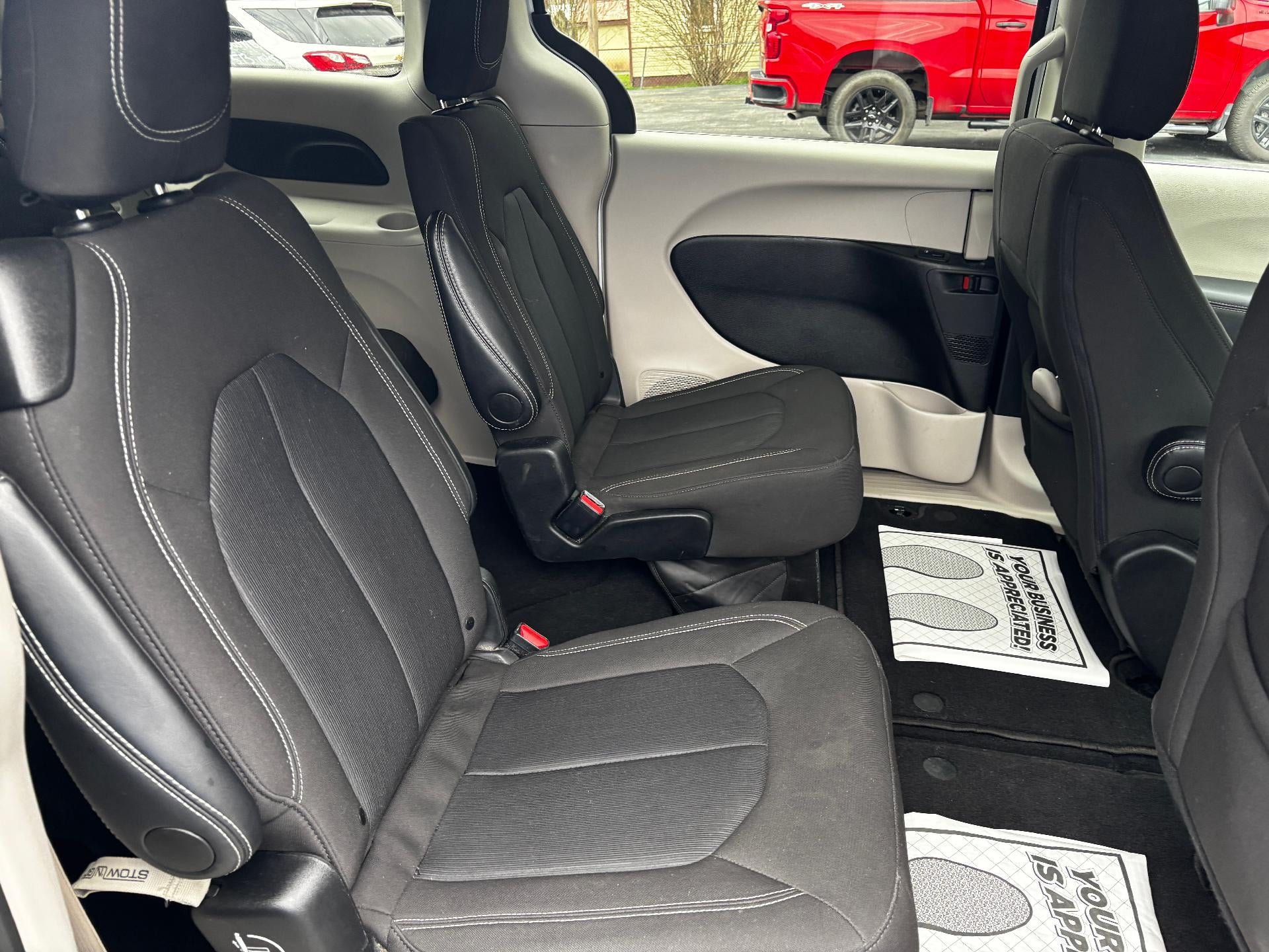 2024 Chrysler Voyager LX