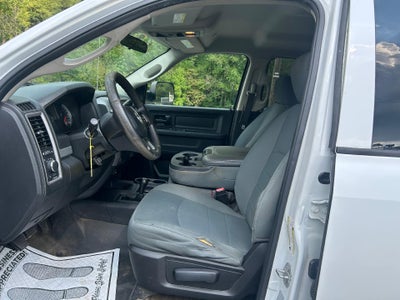 2017 RAM 3500 Tradesman Crew Cab 4x4 6'4" Box