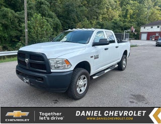 2017 RAM 3500 Tradesman Crew Cab 4x4 6'4" Box