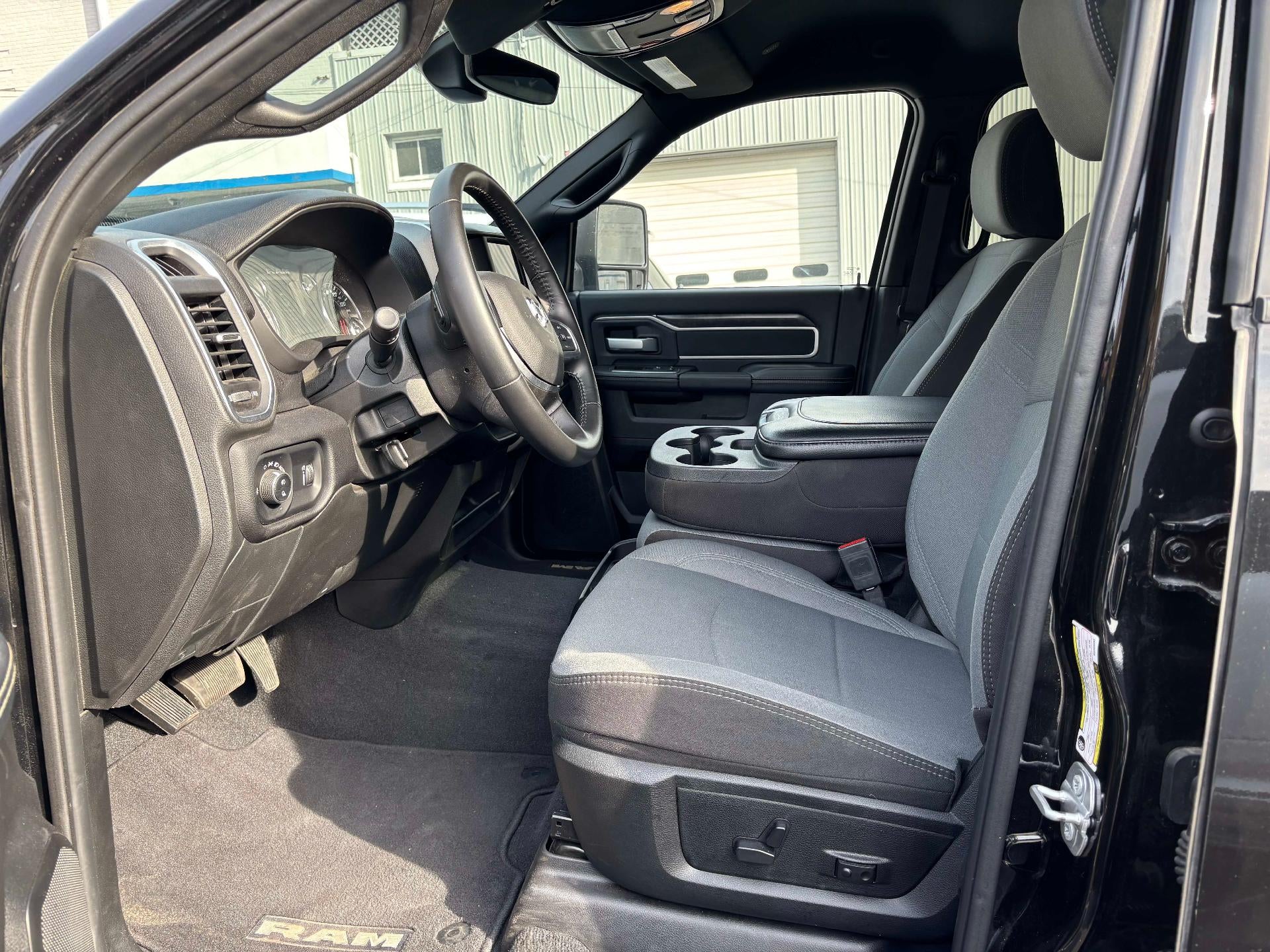 2024 RAM 2500 Big Horn Crew Cab 4x4 6'4" Box