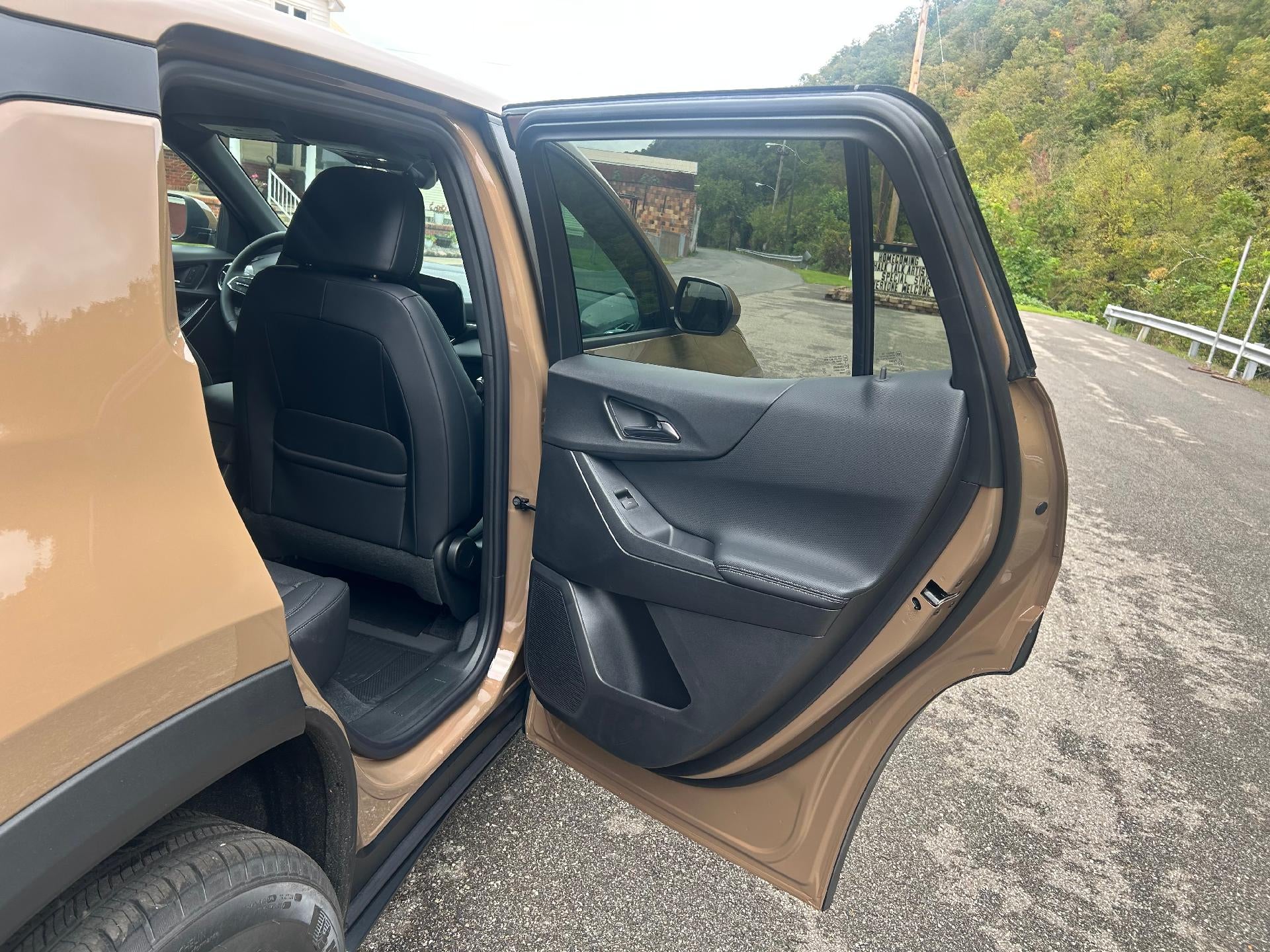 2027 Chevrolet Equinox LT - Photo 13