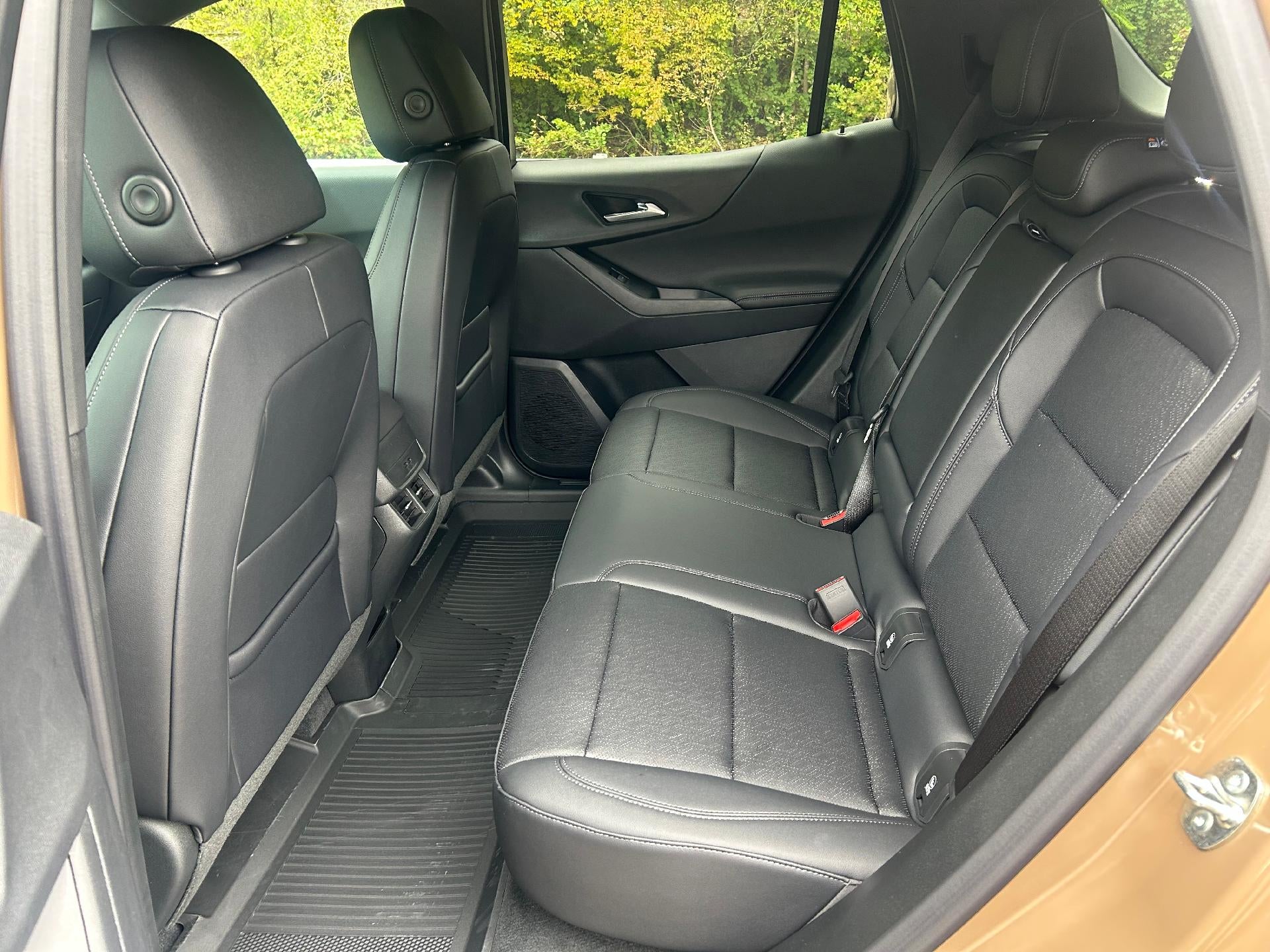 2027 Chevrolet Equinox LT - Photo 17