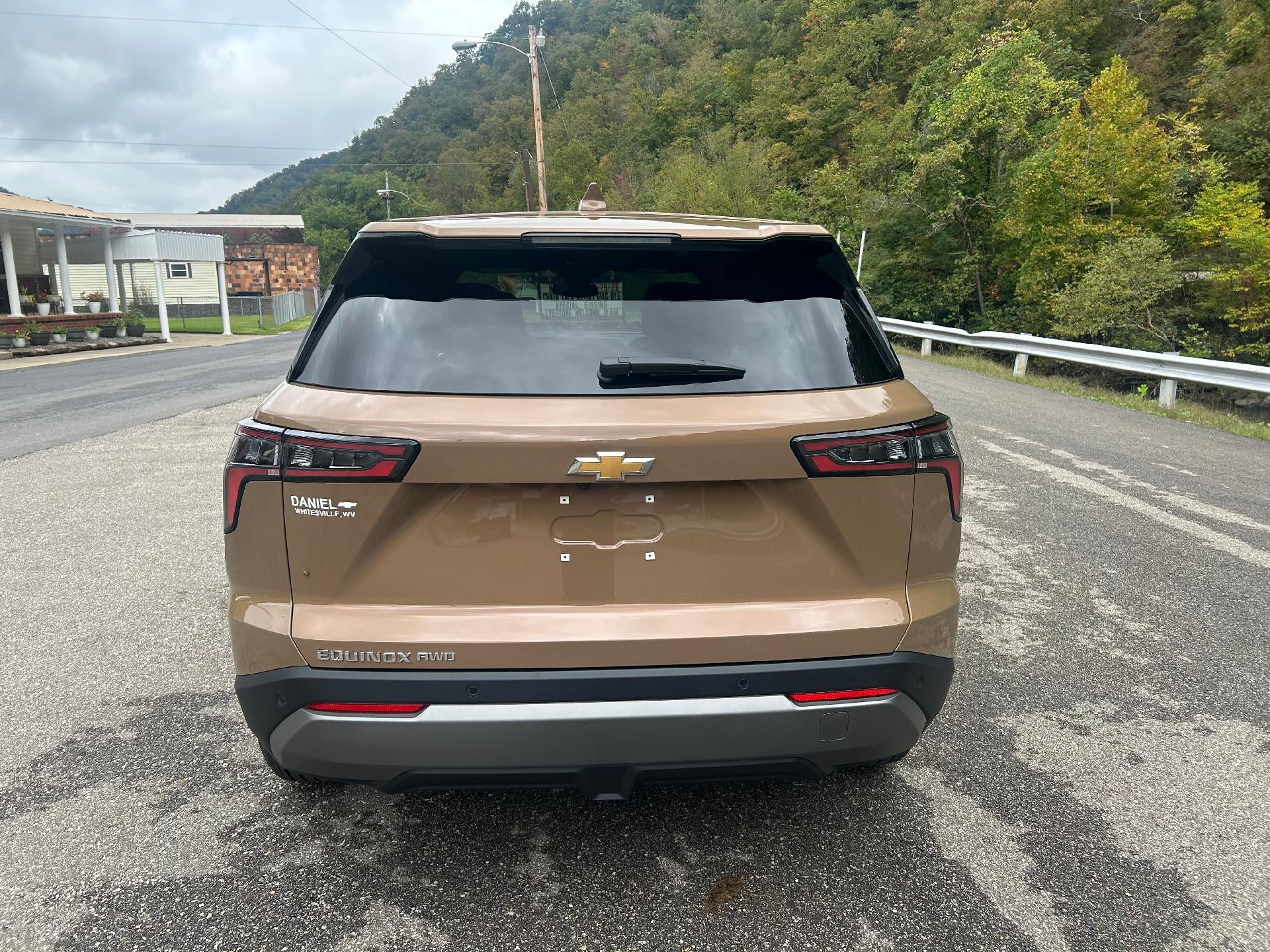 2027 Chevrolet Equinox LT - Photo 18