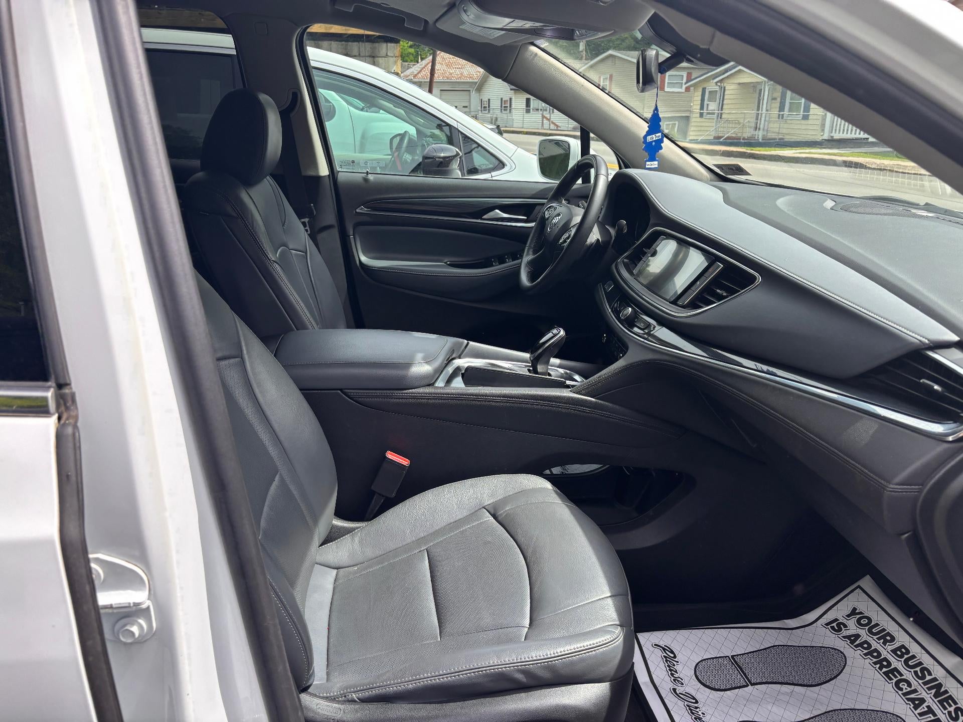 2020 Buick Enclave Essence