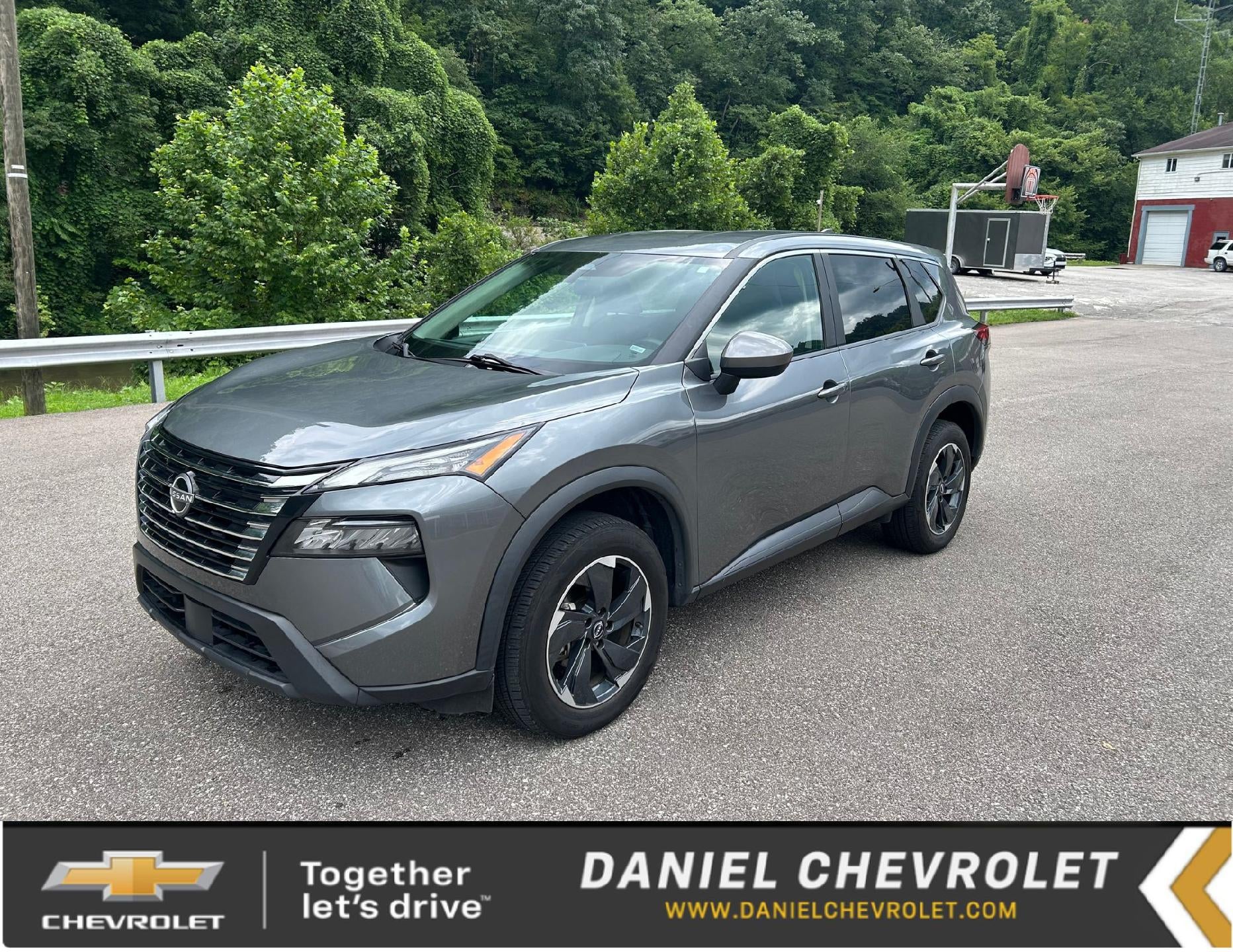 2024 Nissan Rogue SV