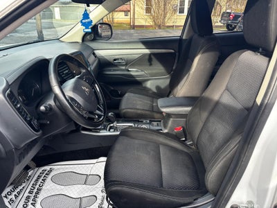 2017 Mitsubishi Outlander SE