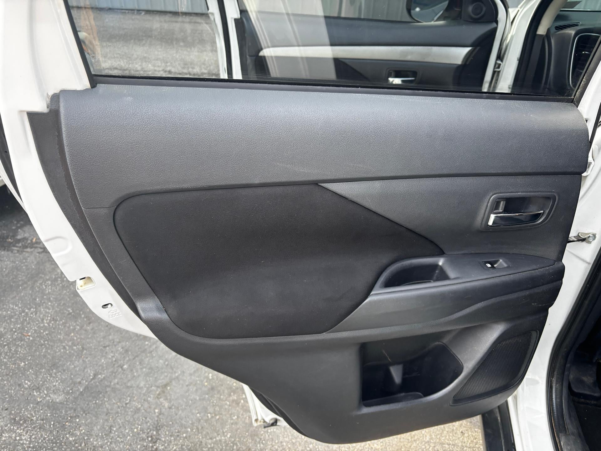 2017 Mitsubishi Outlander SE