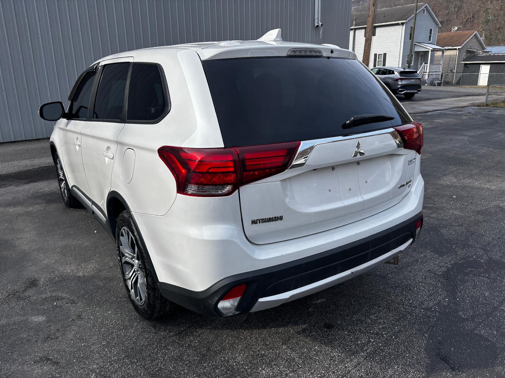 2017 Mitsubishi Outlander SE