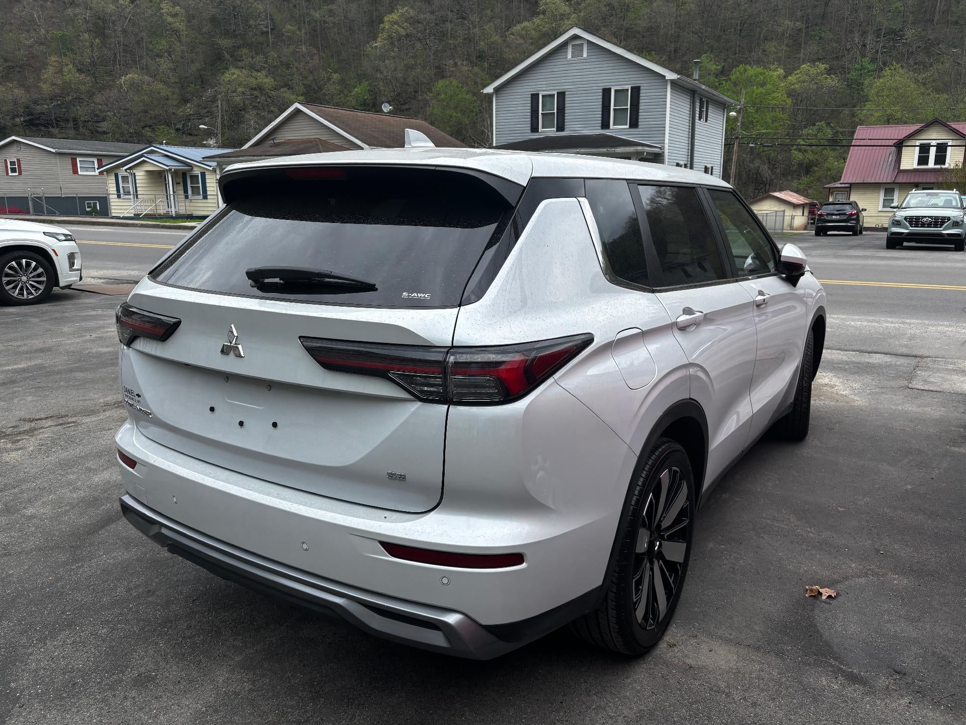 2025 Mitsubishi Outlander SE