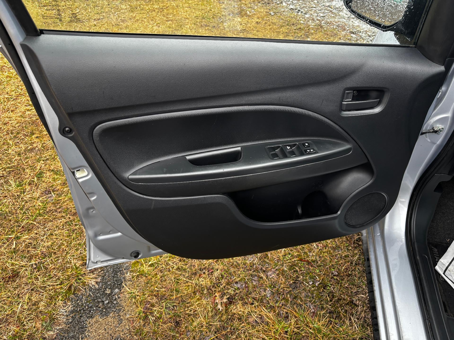 2024 Mitsubishi Mirage LE